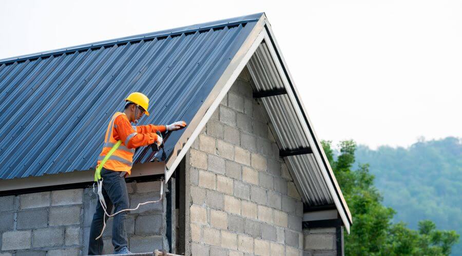 Expert top industrial roofings services in Oakford, IL
